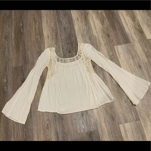 Flowy Lace cream colored blouse